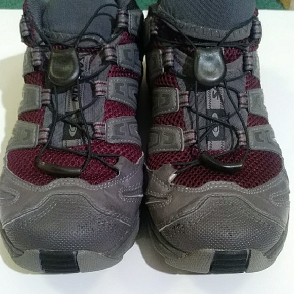 salomon contagrip hiking shoes